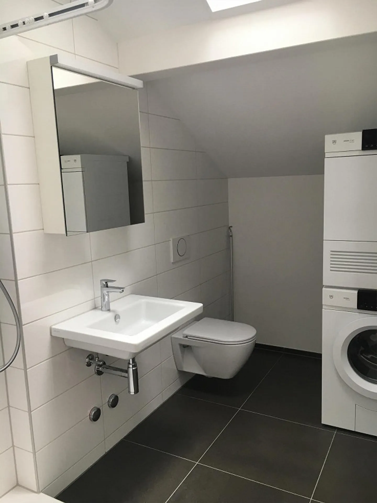 Helle 2-Zimmerdachwohnung mit wunderschöner Weitsicht - Foto 11 von 19