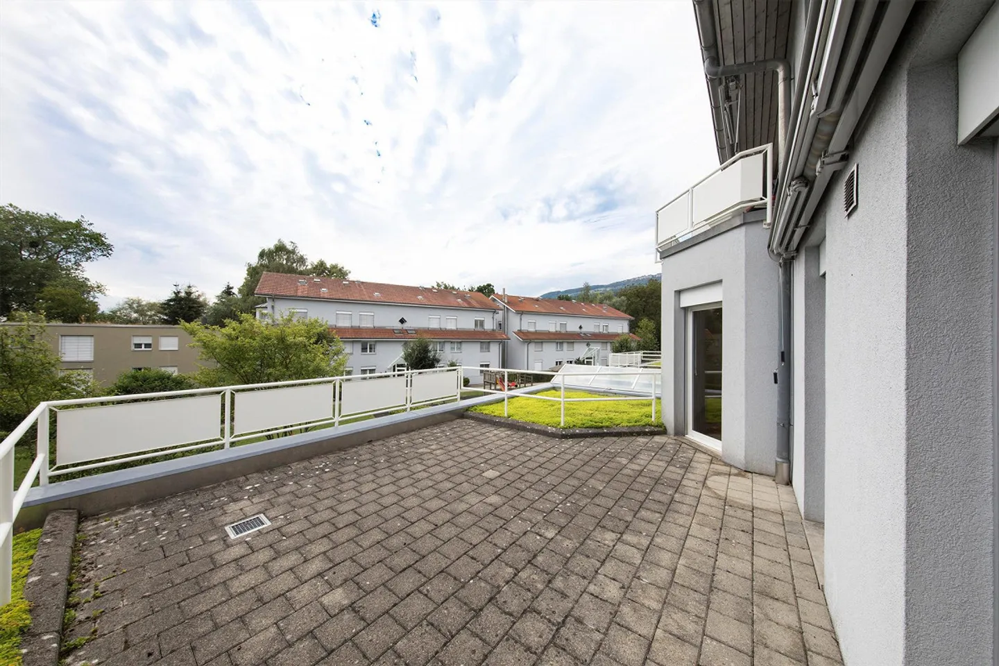 Quiet residential area! - Photo 7 of 8