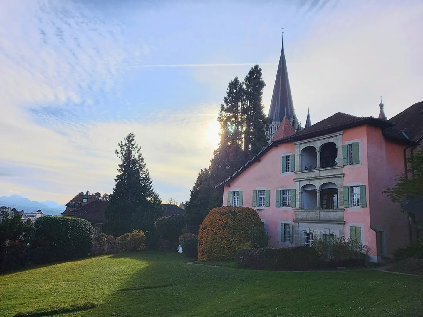 Charming 4.5-room duplex in the heart of the city - Photo 1 of 10