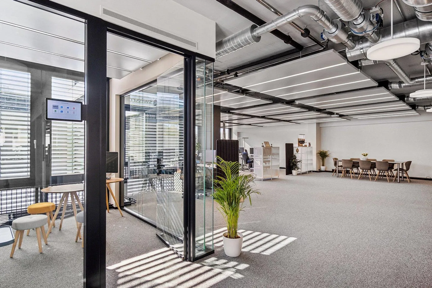 TOP Office Spaces: 6 Months Rent-Free: Grab it Now! - Photo 10 of 13