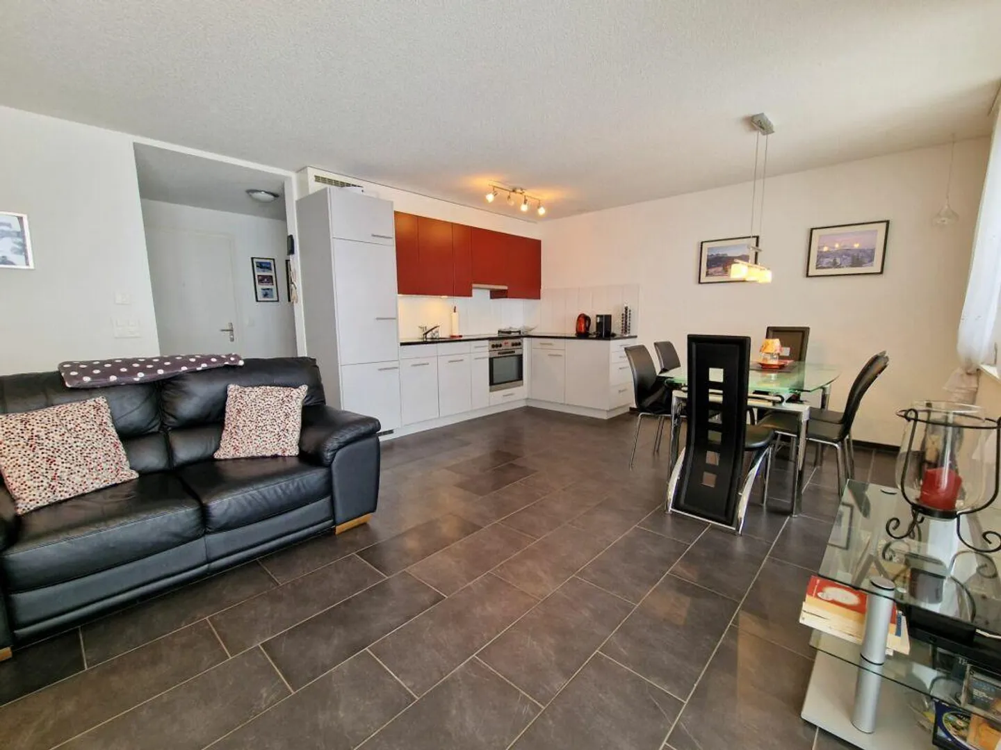 Ski-in / Ski-out - beautiful 3.5-room holiday apartment to fall in love with - Photo 3 of 13