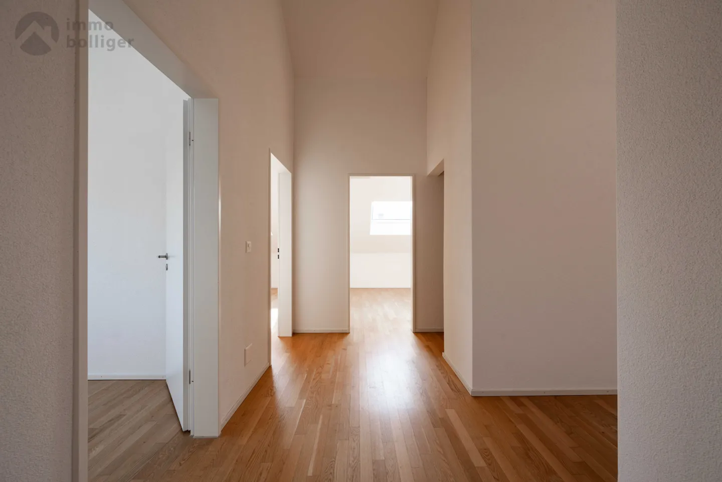 Stylish living above the rooftops – Attic apartment in Reinach - Photo 3 of 13