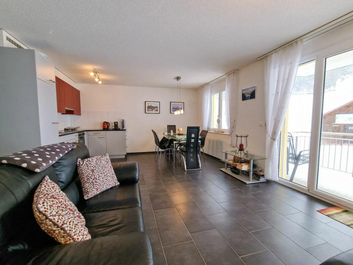 Ski-in / Ski-out - beautiful 3.5-room holiday apartment to fall in love with - Photo 6 of 13