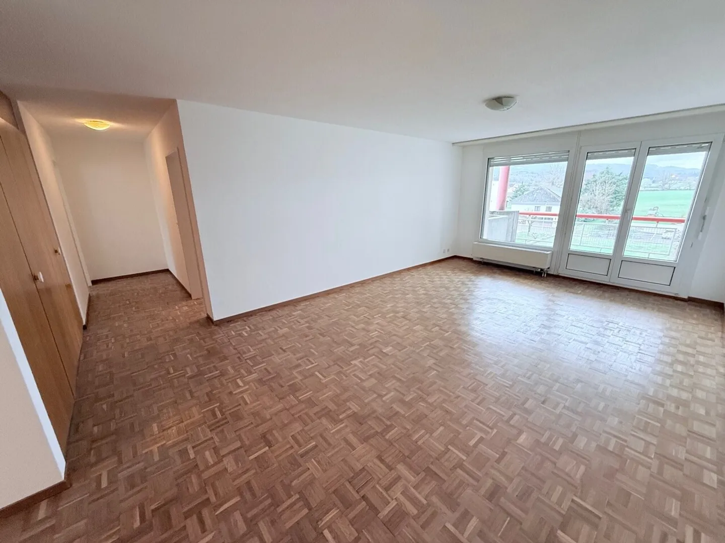 Geräumige Wohnung mit Balkon - Foto 3 von 7