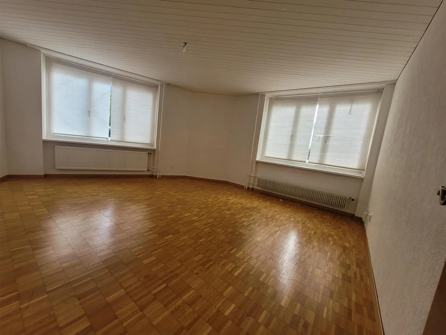 Bright 2.5-room apartment with balcony on the ground floor in St. Gallen - Photo 9 of 11