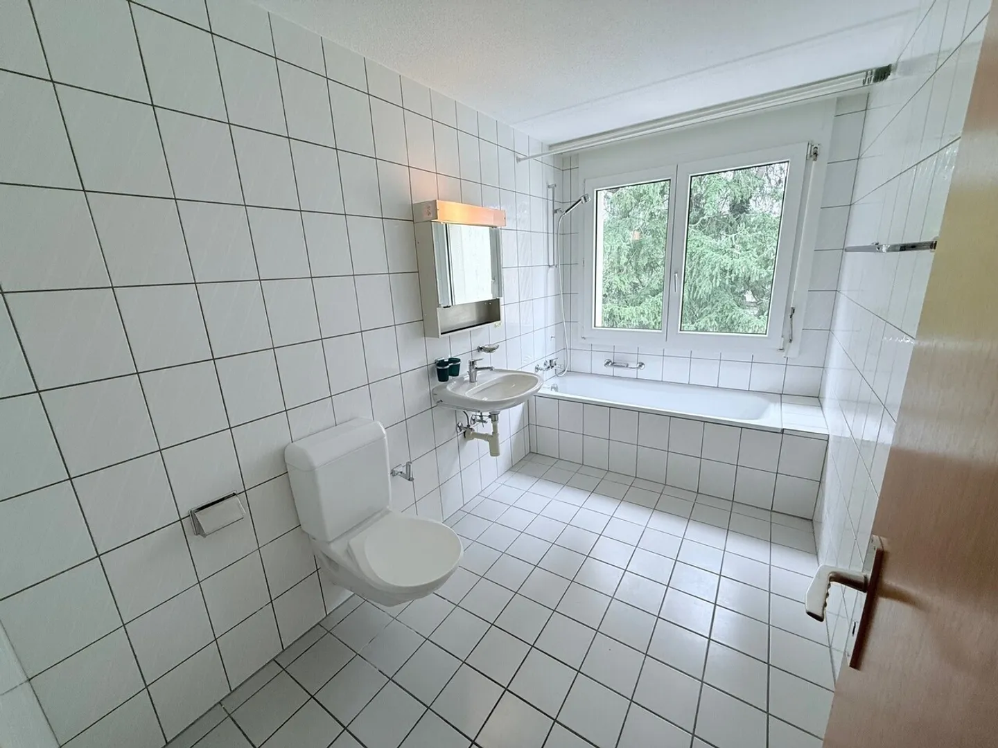 Geräumige Wohnung mit Balkon - Foto 6 von 7