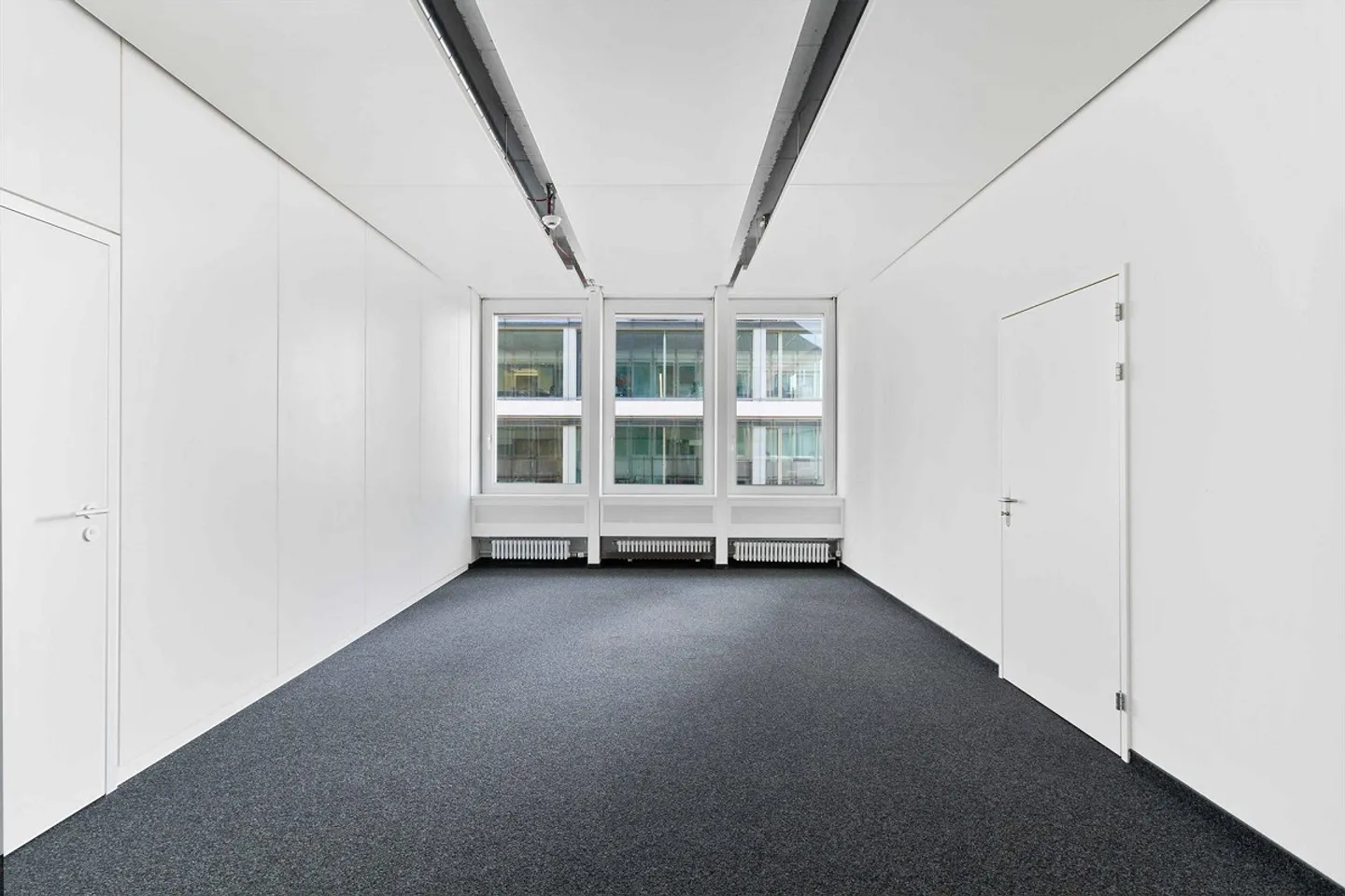Ufficio pratico alla stazione di Glattbrugg - Foto 5 di 13