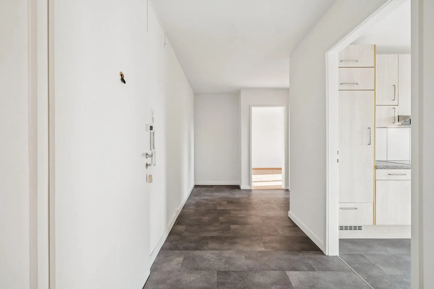 LOUER SANS CAUTION - Vivre là où la vie palpite - Photo 2 sur 8