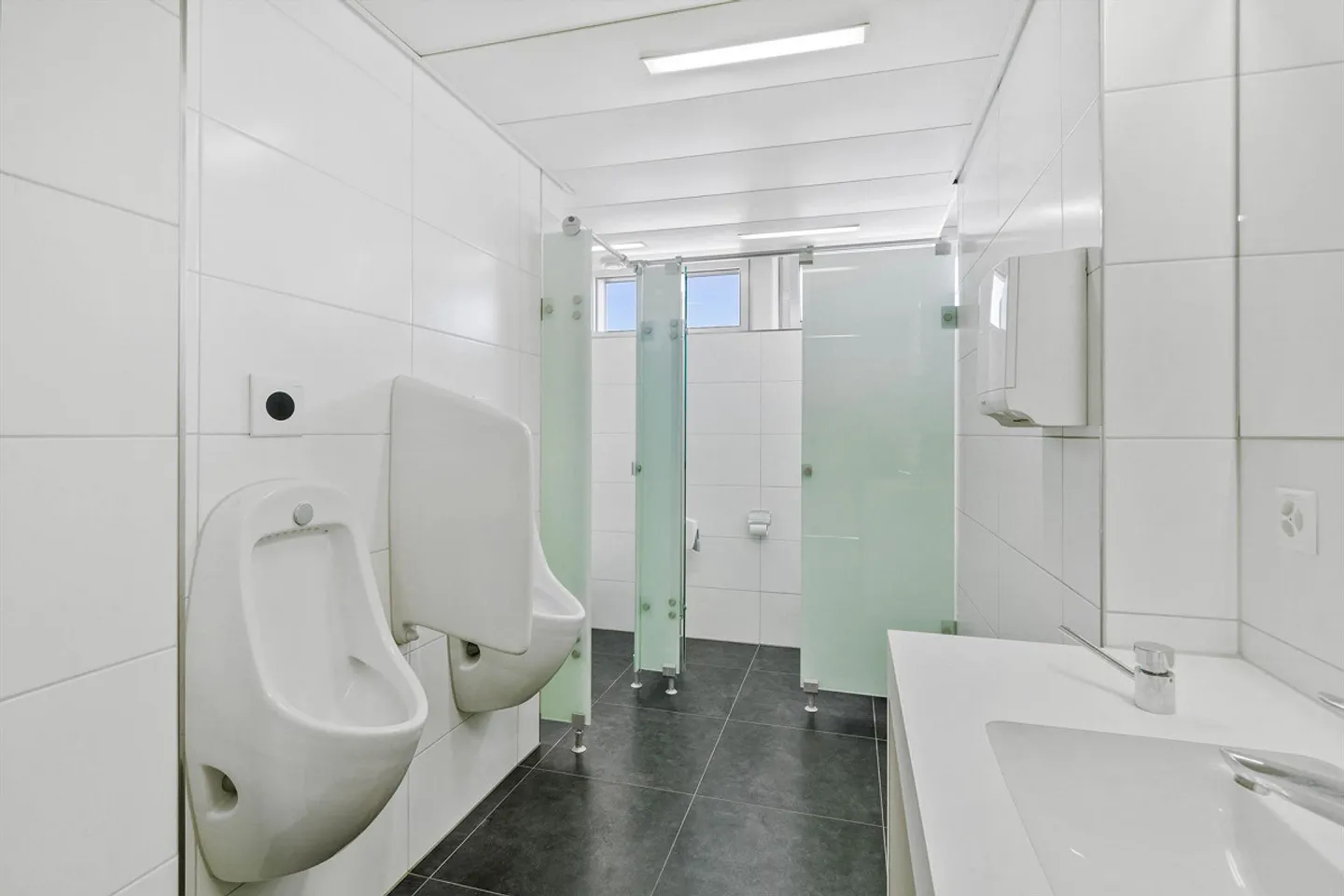 Ufficio pratico alla stazione di Glattbrugg - Foto 9 di 13