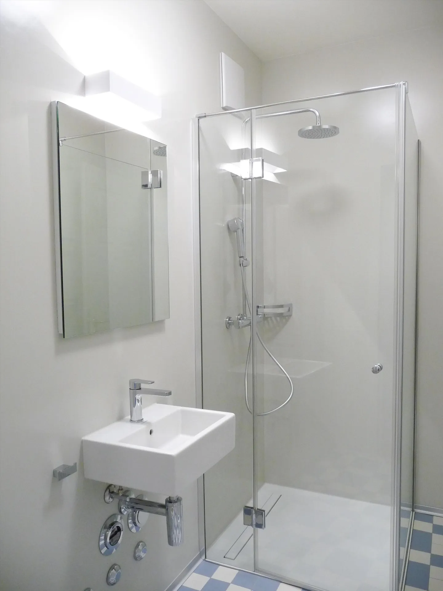 Exclusive Living - two net rents + 6 months parking space for free - Photo 4 of 10