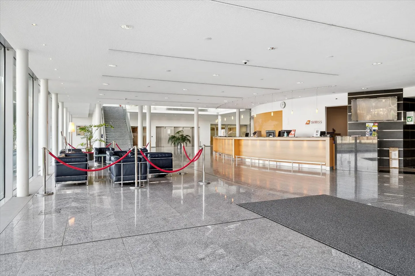 Nuova sede direttamente all'aeroporto di Basilea - Foto 4 di 12