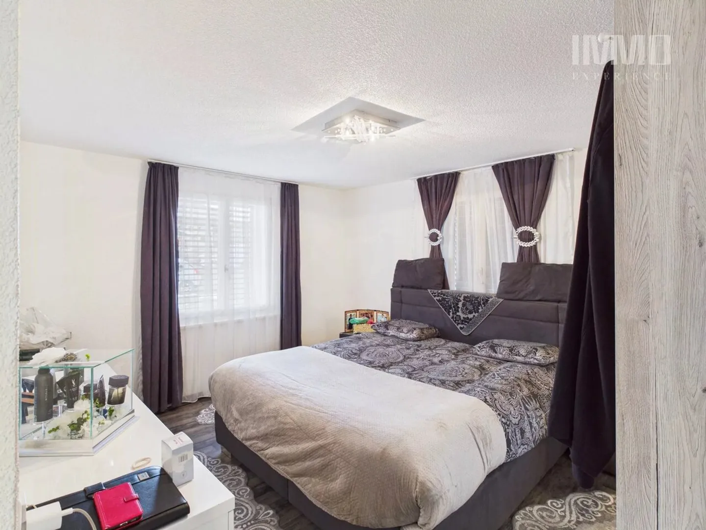 Spacious Family House with Apartment - Photo 8 of 13