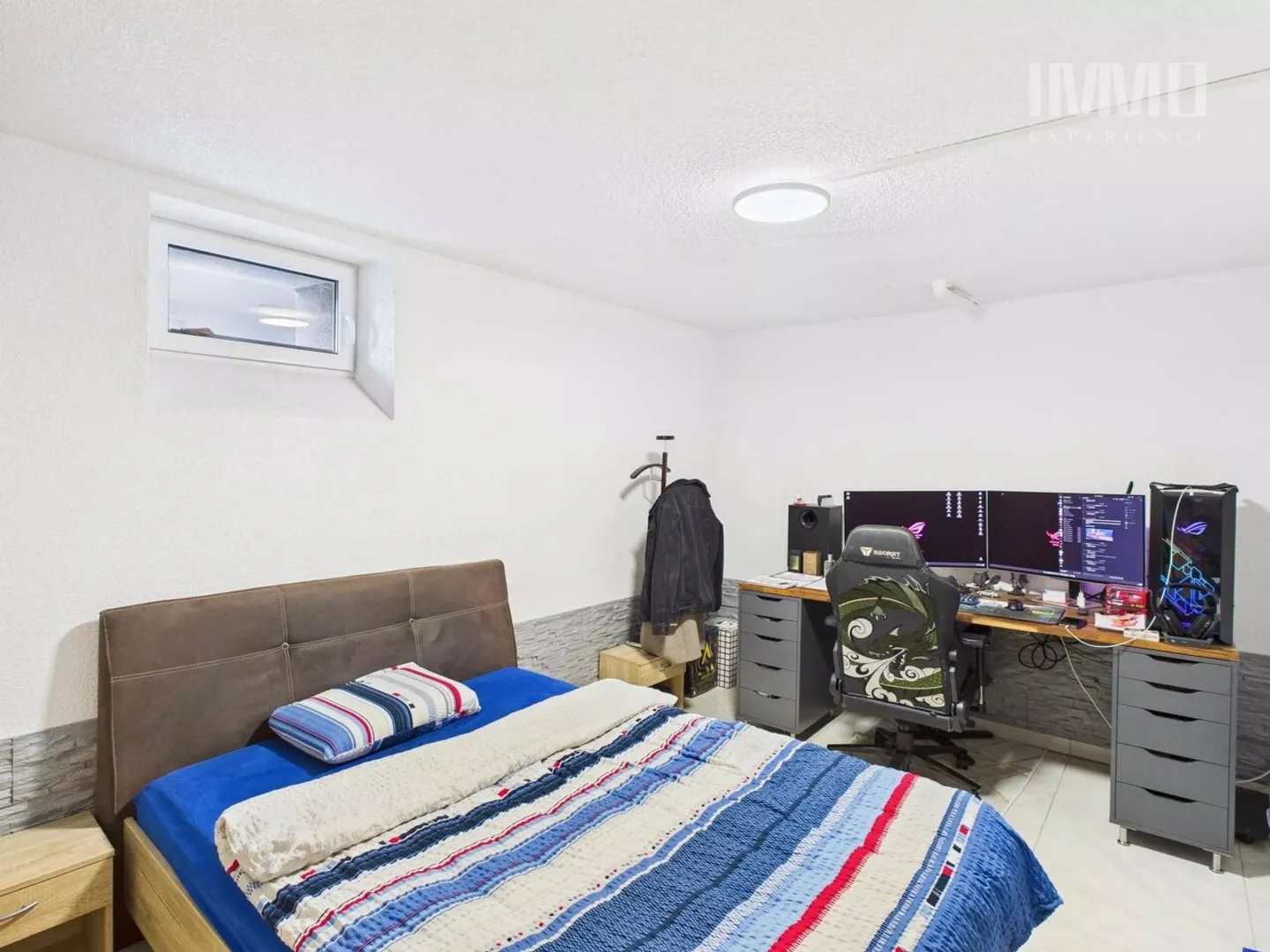 Spacious Family House with Apartment - Photo 9 of 13