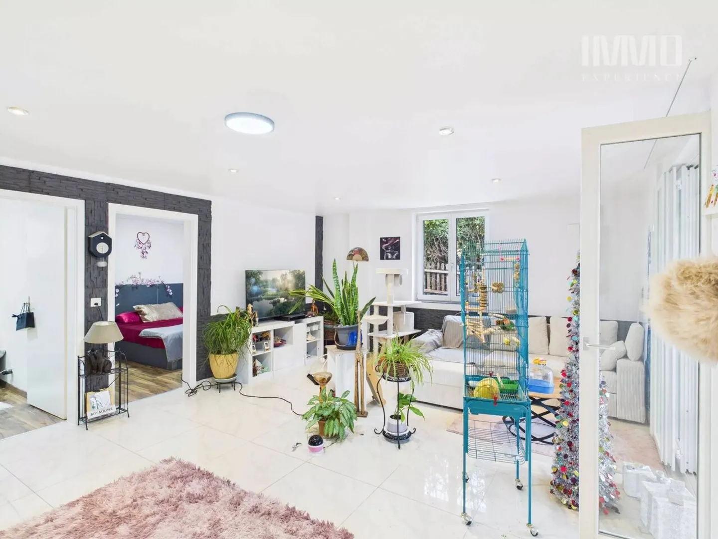 Spacious Family House with Apartment - Photo 11 of 13