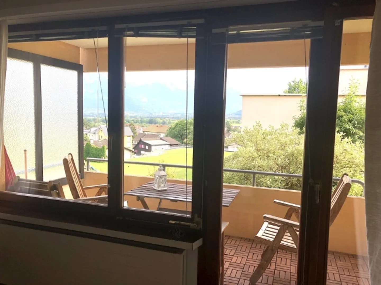 «APPARTEMENT 2½ PIÈCES À GAMS (SG), MEUBLÉ, TEMPORAIRE» - Photo 1 sur 10