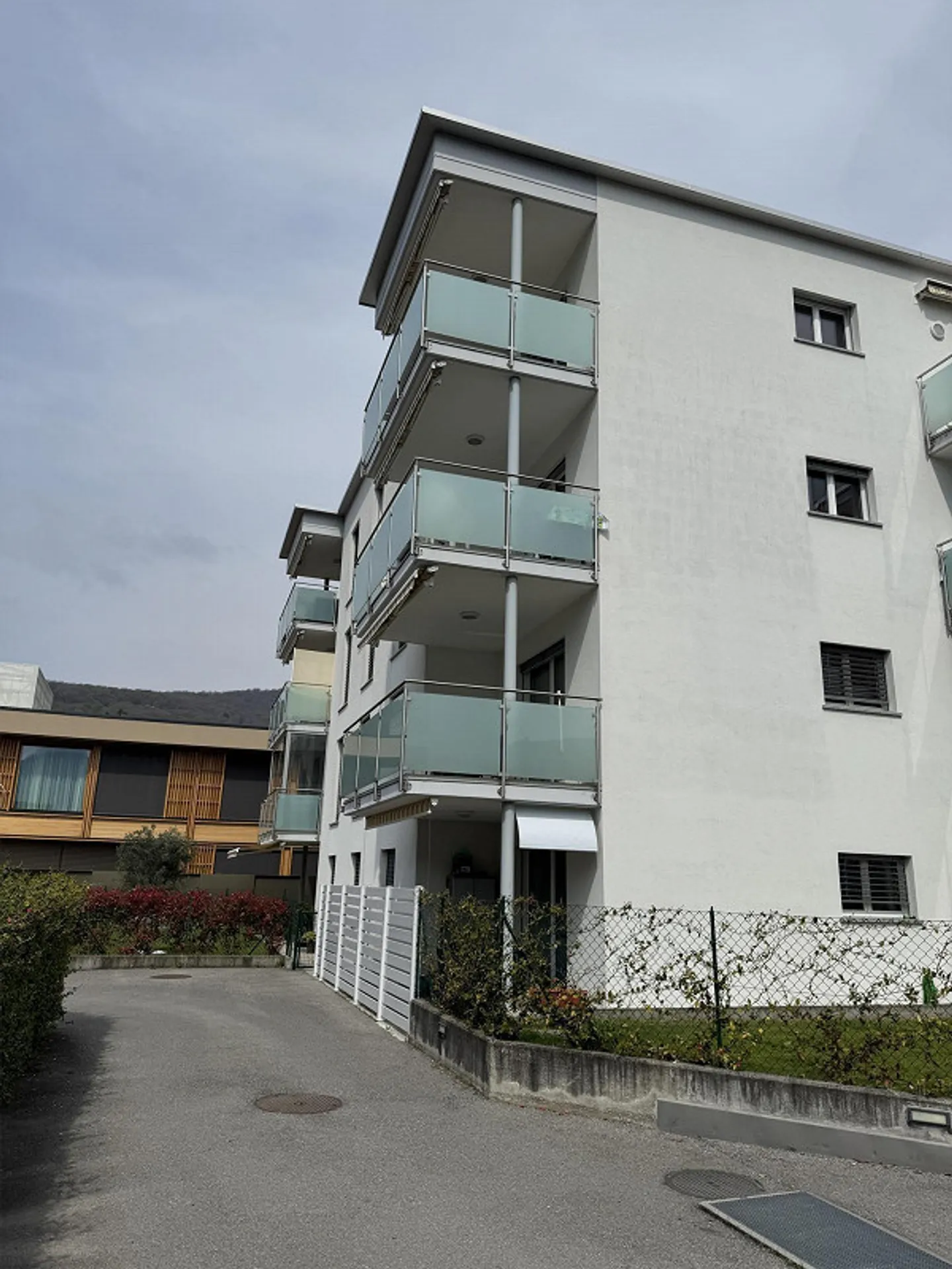Caslano – Top floor with view and double terraces, a stone's throw from the lake - Photo 28 of 28