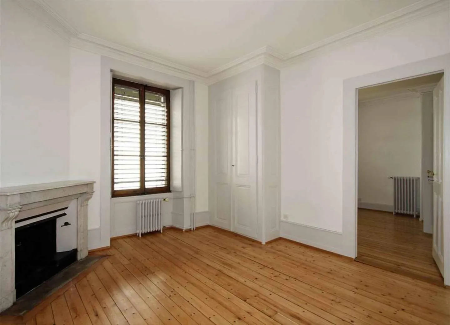 Appartement 8 pièces - Photo 1 sur 4