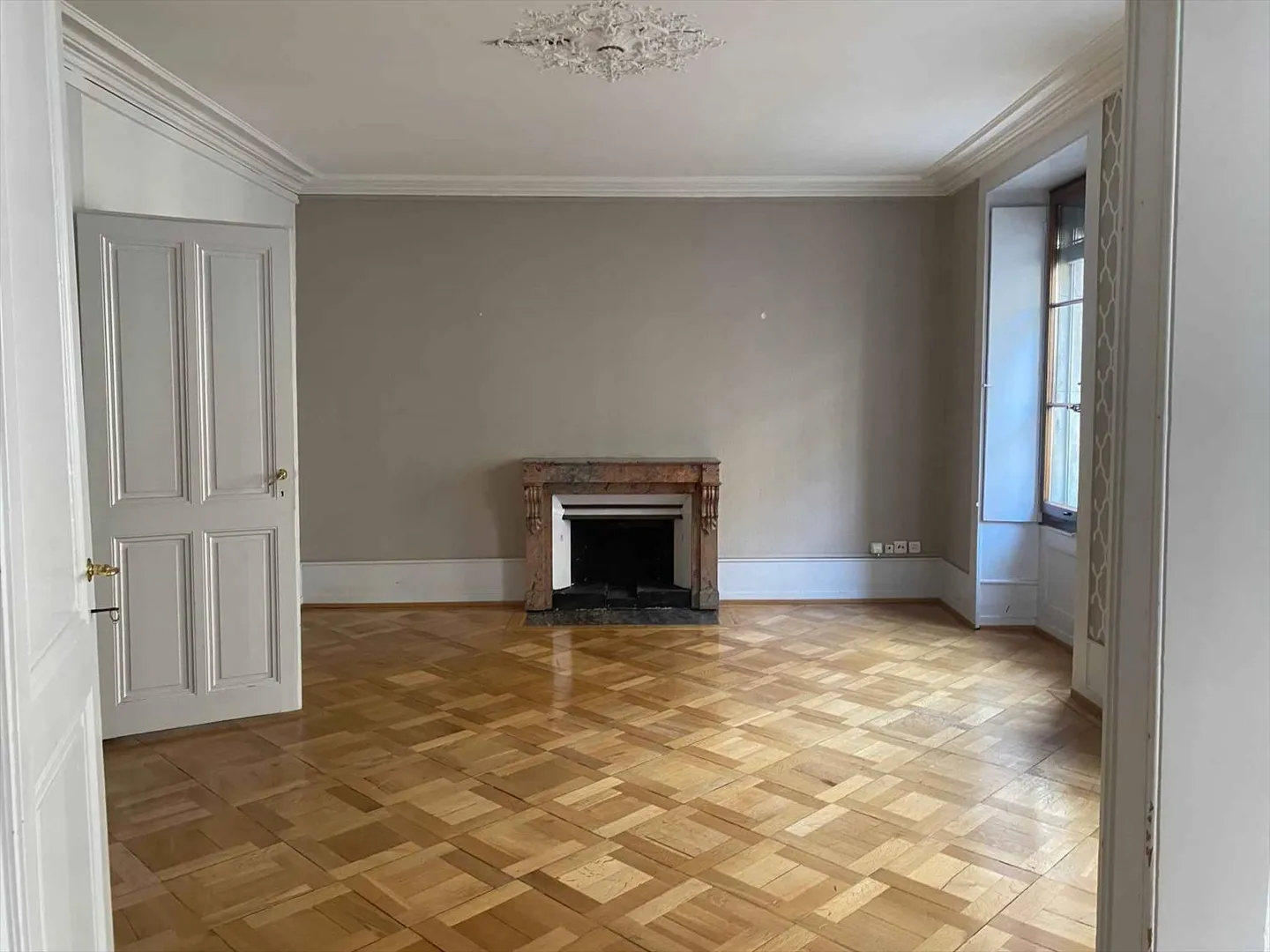 Appartement 8 pièces - Photo 3 sur 4