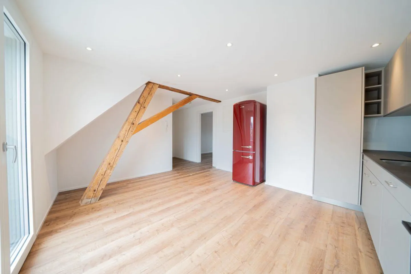 Single apartment with extra charm - Photo 2 of 6