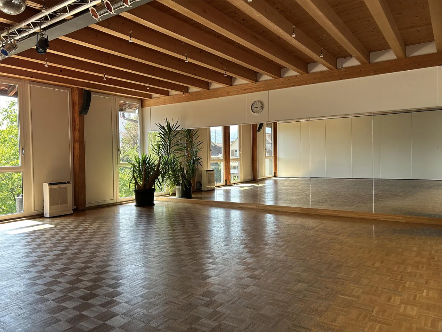 Commercial premises in a central location - Photo 11 of 29