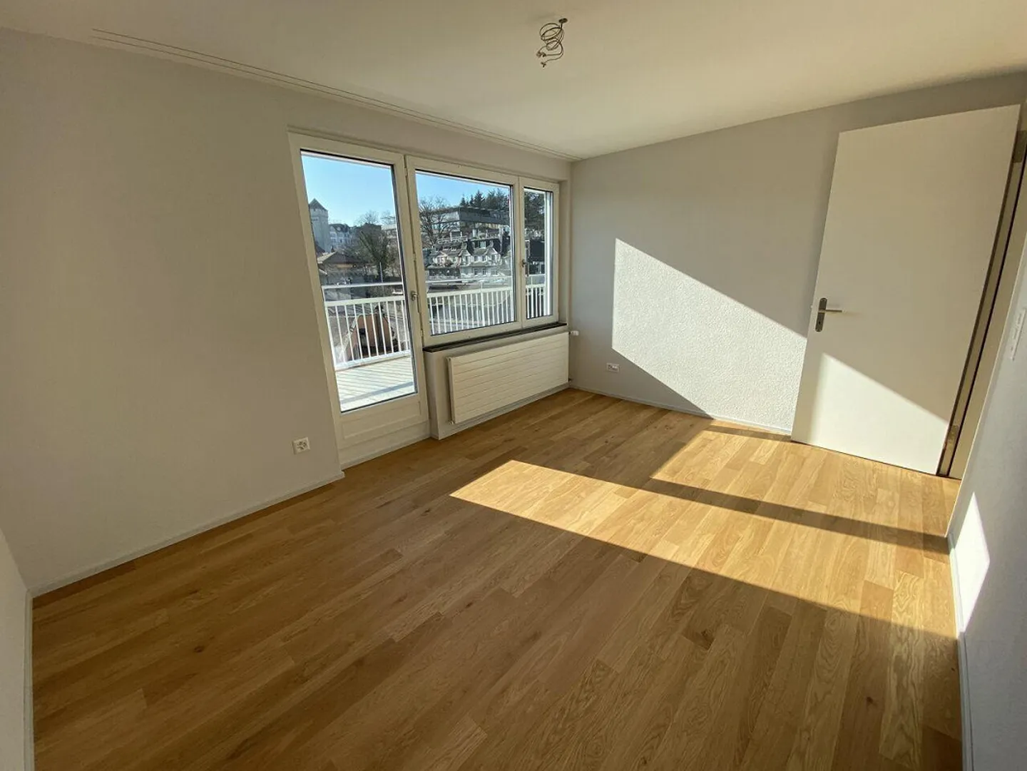 This apartment will leave you speechless - 4.5 room penthouse apartment in Lucerne - Photo 6 of 12