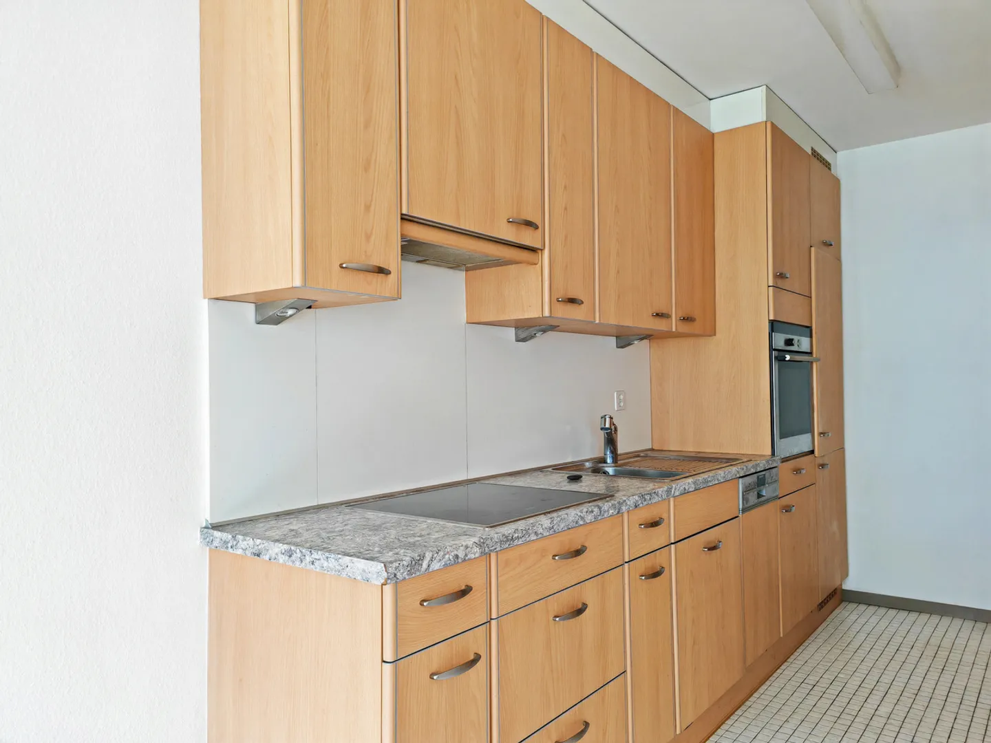 Trasferisciti subito o modernizza – appartamento versatile di 4,5 stanze - Foto 3 di 4