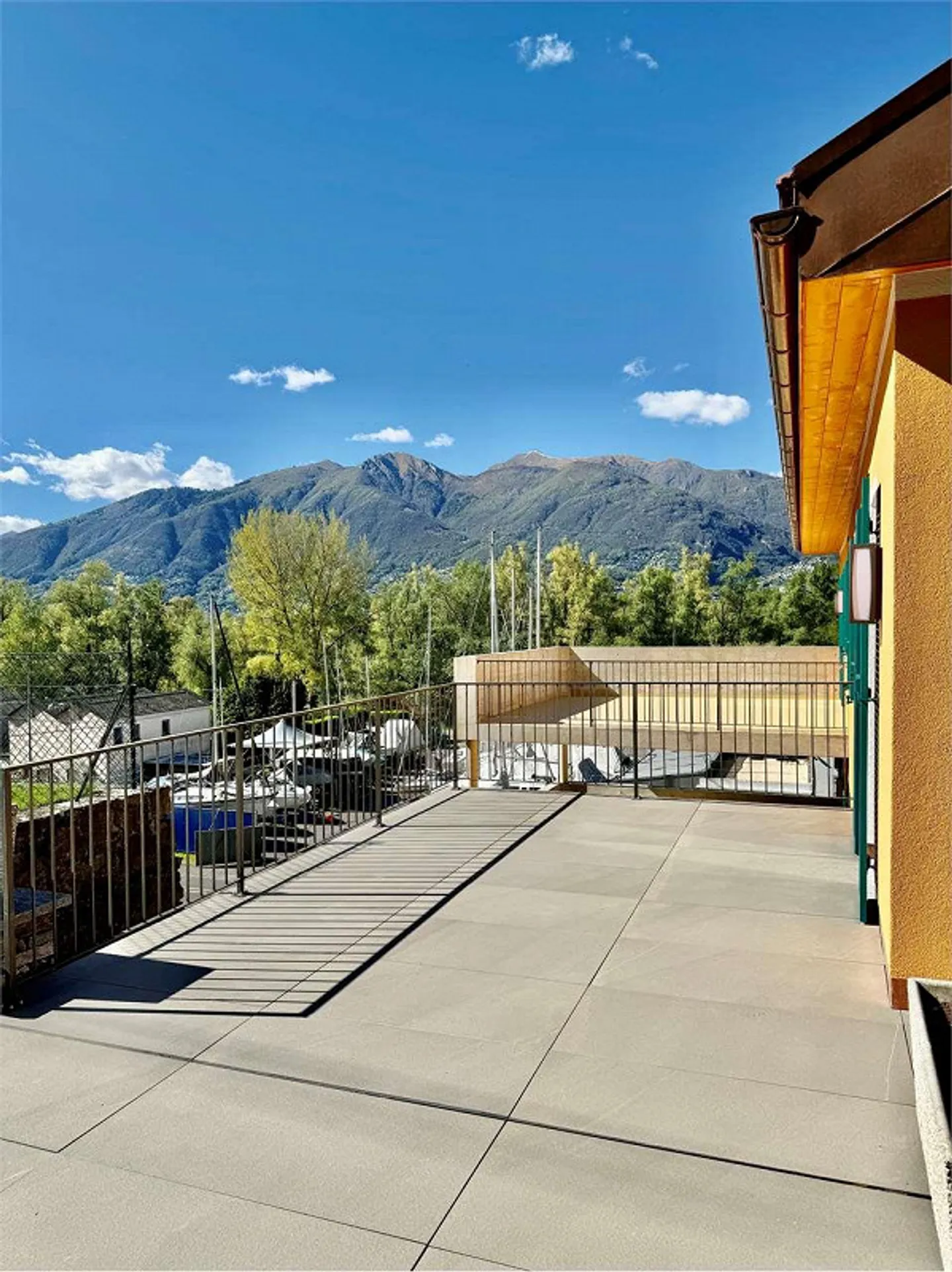 Nouveau duplex de 3,5 pièces à Gambarogno - Photo 1 sur 13