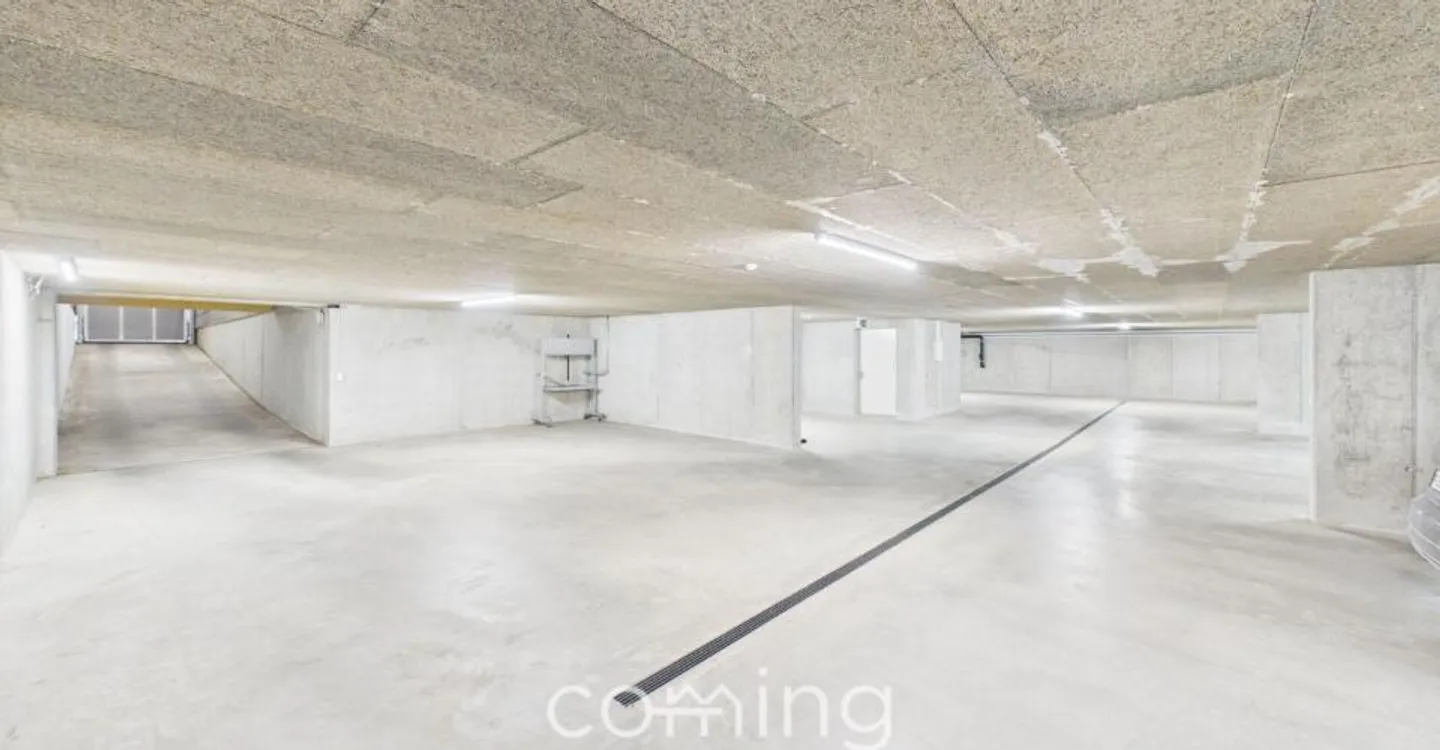 Spazio commerciale a Niederbipp - 455 m² per IT, auto d'epoca, magazzino o commercio - Foto 3 di 12