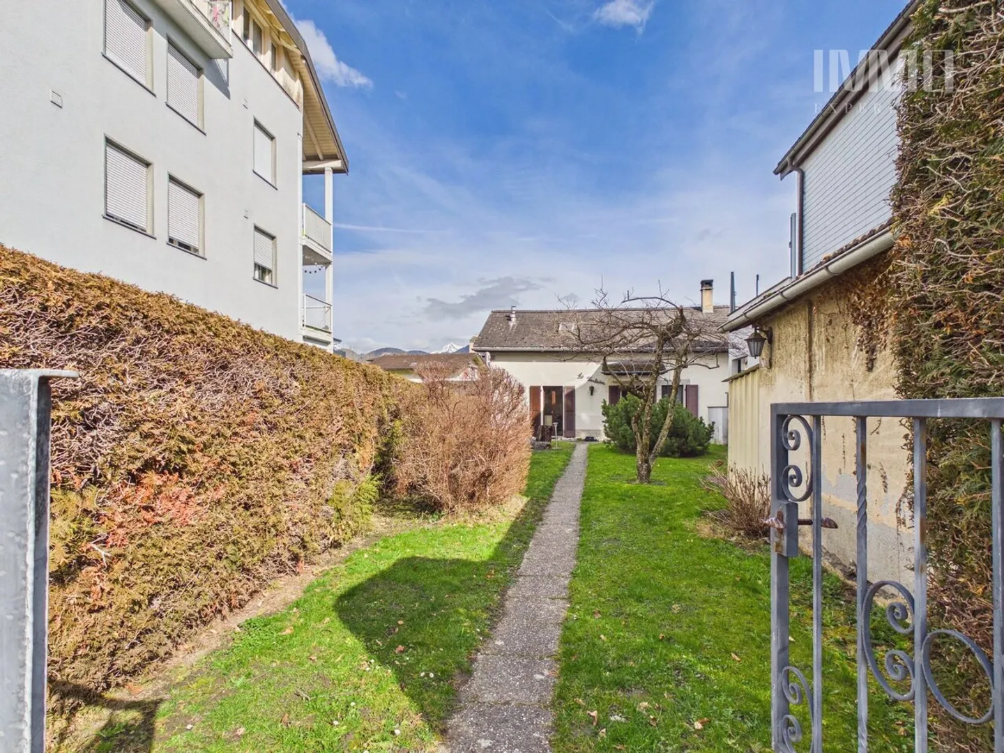 Charming individual village house - Photo 3 of 13