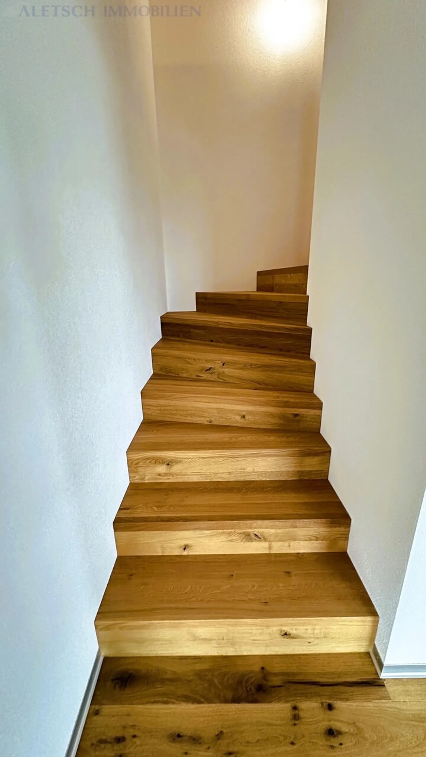 Maison individuelle neuve à Susten - moderne, conviviale, proche de la nature - Photo 8 sur 14