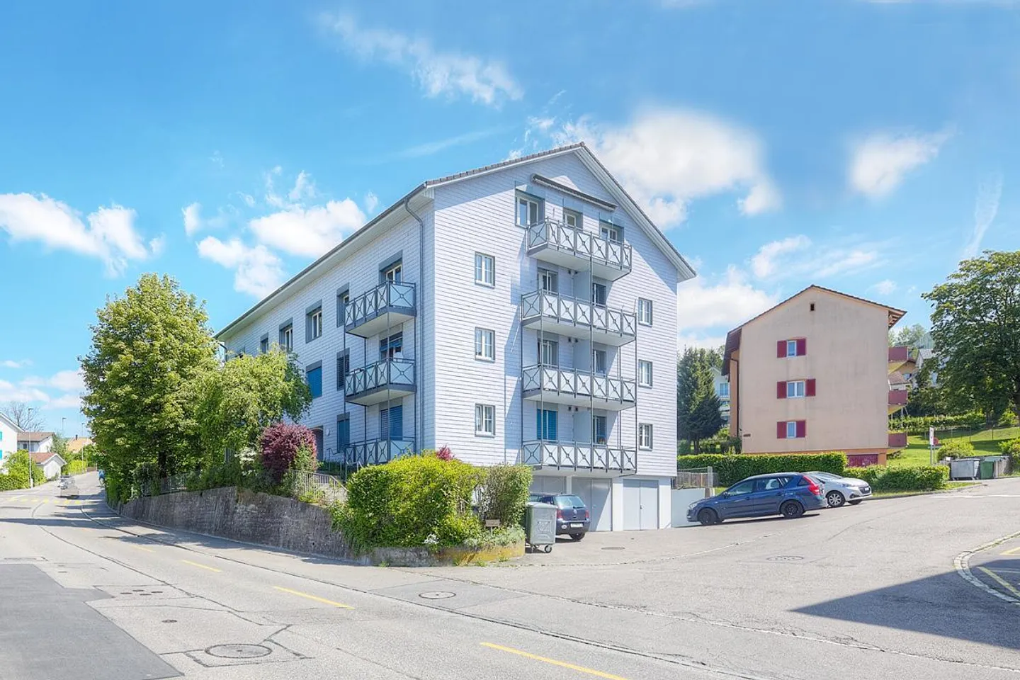 Attractive Ground Floor Apartment in an Ideal Location near Zurich - Photo 1 of 13