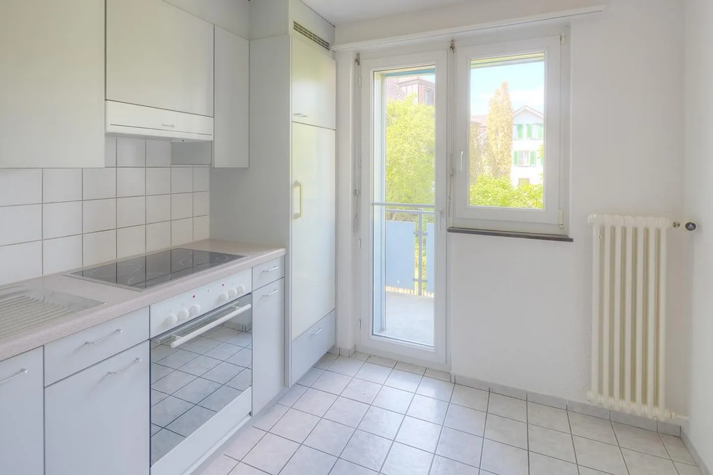 Attractive Ground Floor Apartment in an Ideal Location near Zurich - Photo 2 of 13