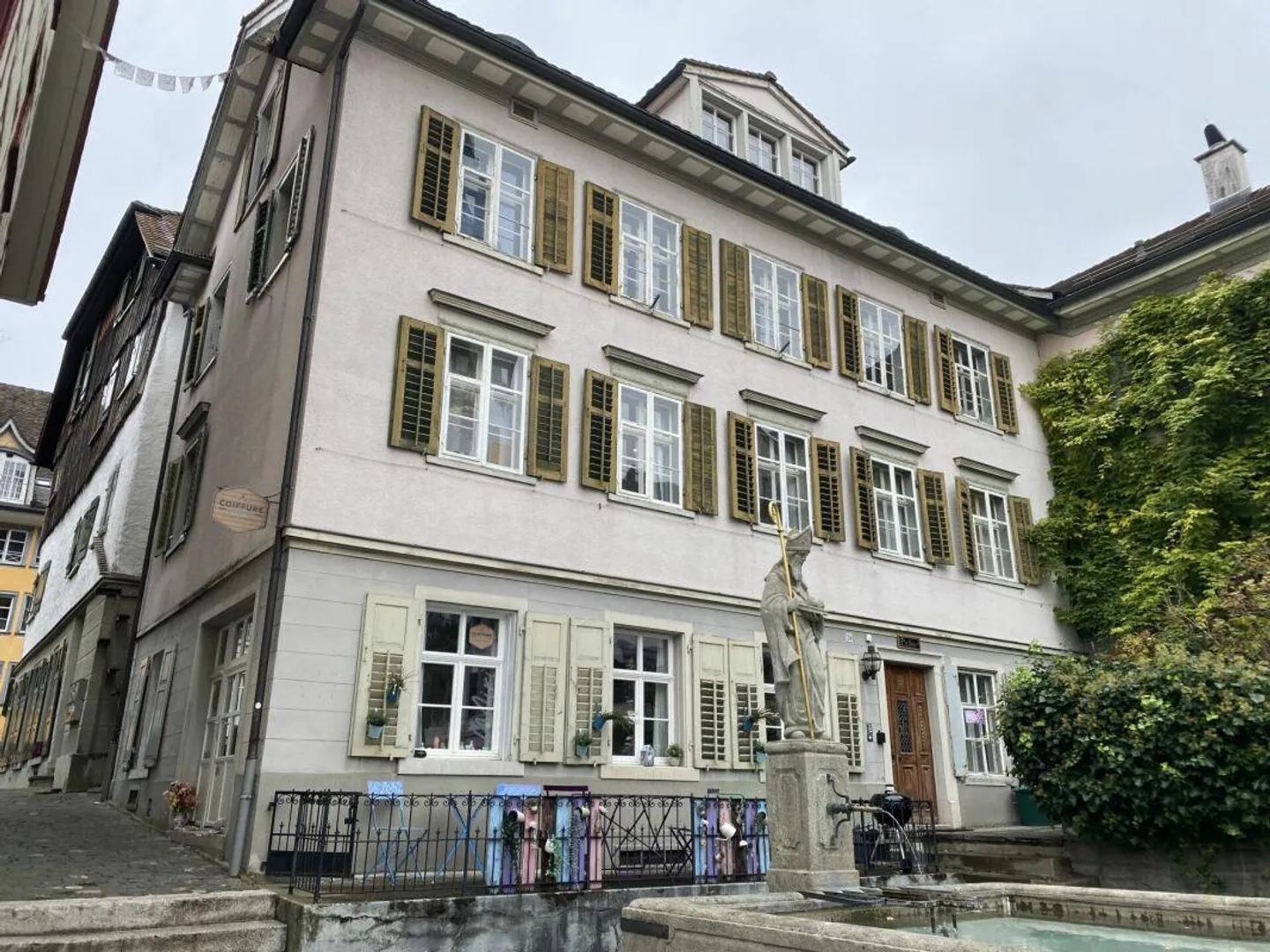Appartamento affascinante con 3 camere nel cuore della città di Wil - Foto 4 di 5