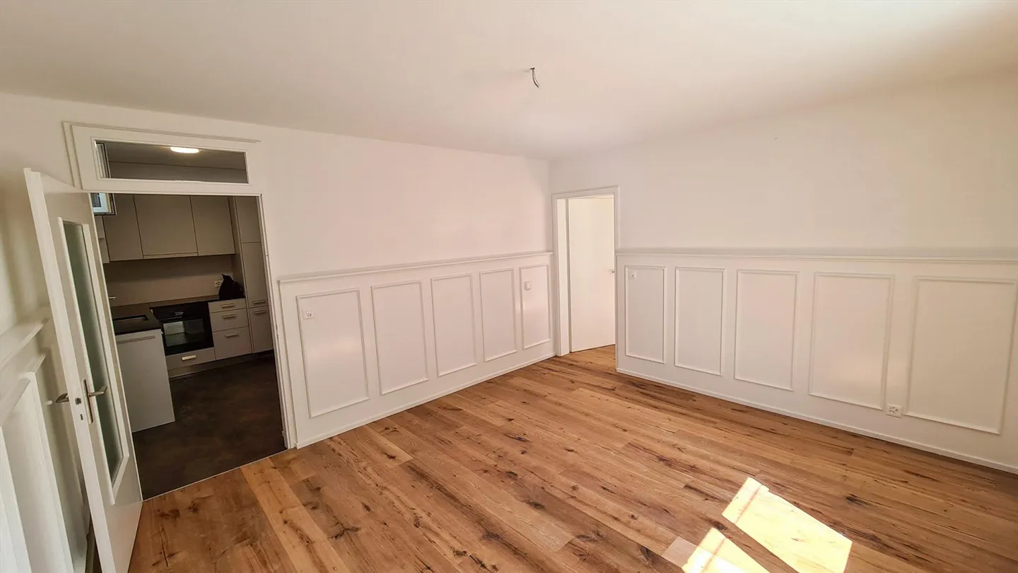 Incantevole appartamento centrale di 2.5 locali a soli 1,2 km dalla stazione ferroviaria - Foto 3 di 19