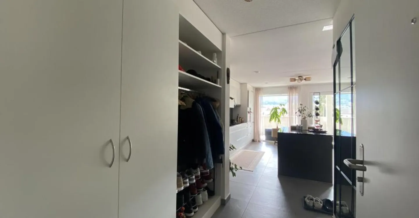 Appartement moderne avec terrasse - Photo 5 sur 12