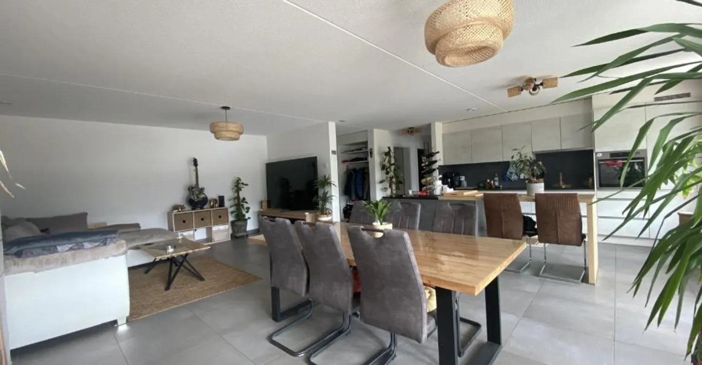 Appartement moderne avec terrasse - Photo 8 sur 12