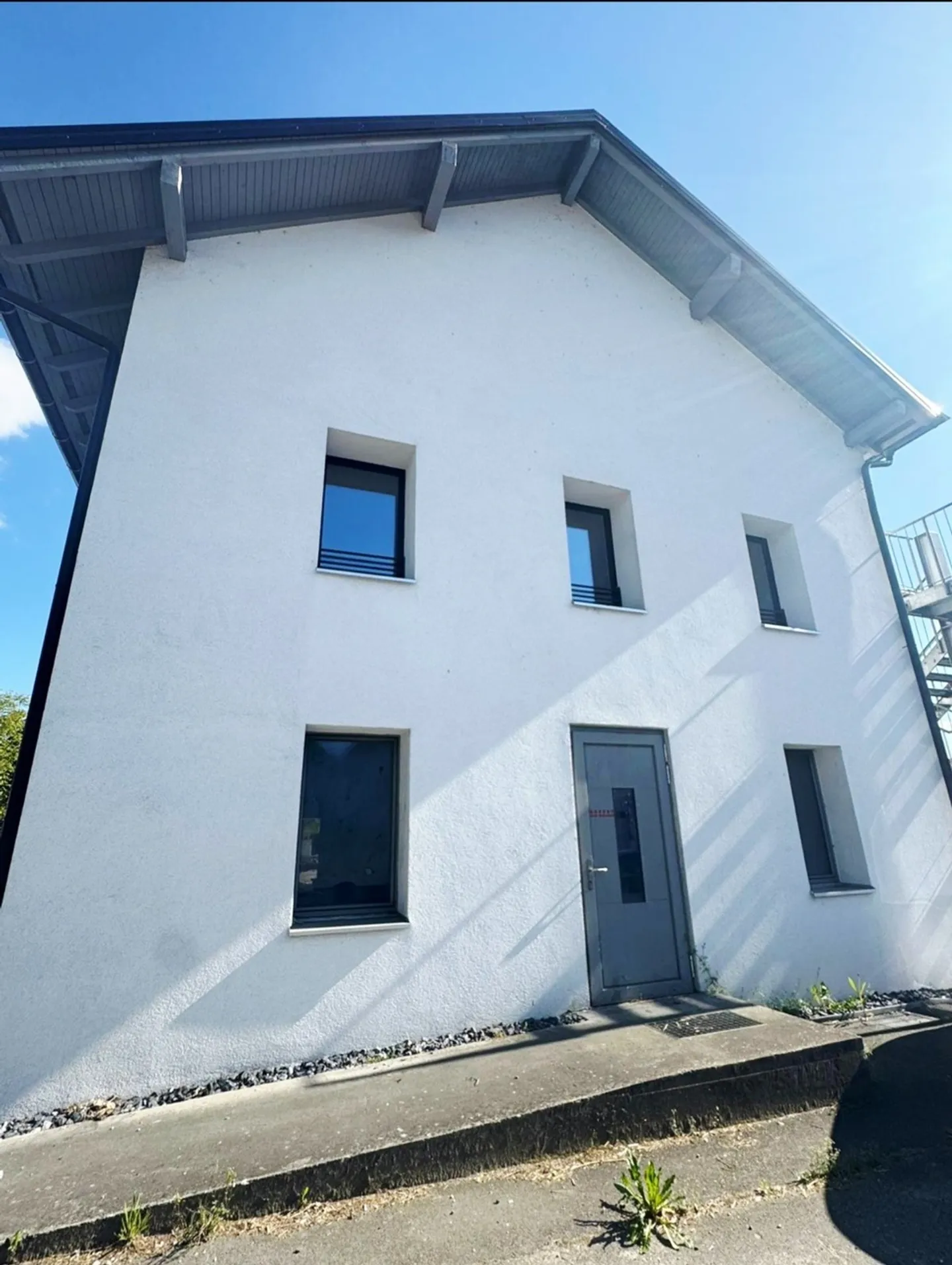 Proprietà ristrutturata da investire - Foto 3 di 9