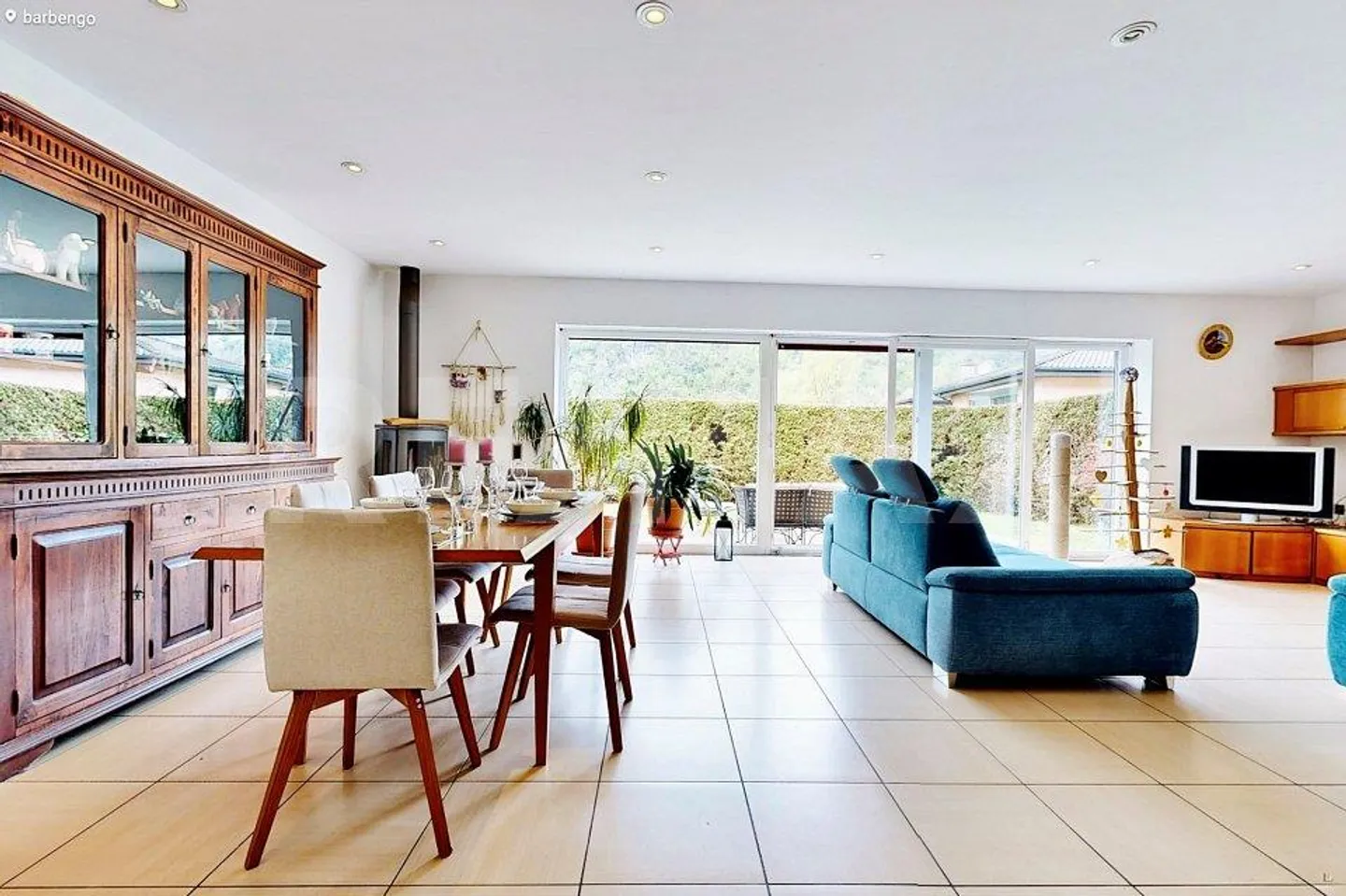 Maison unifamiliale avec jardin - Photo 3 sur 13