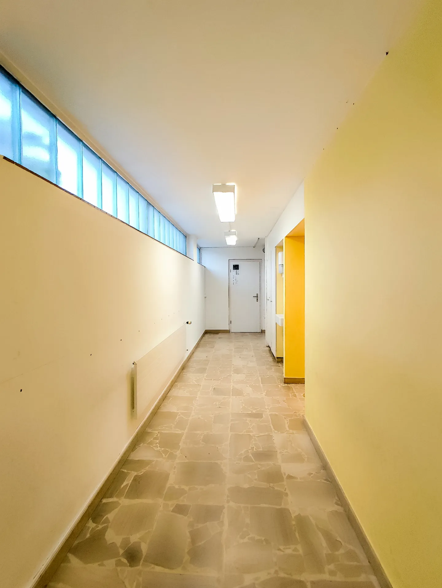 Edificio ad uso misto in affitto - Foto 10 di 11