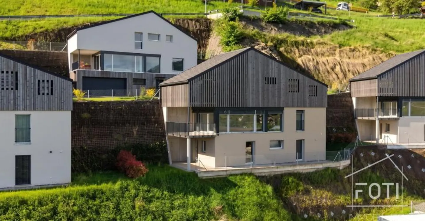 LOCATION-SALE: New individual villa of 4.5 rooms with a beautiful view of the plain. - Photo 8 of 12