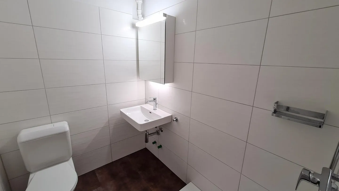 Incantevole appartamento centrale di 2.5 locali a soli 1,2 km dalla stazione ferroviaria - Foto 17 di 19