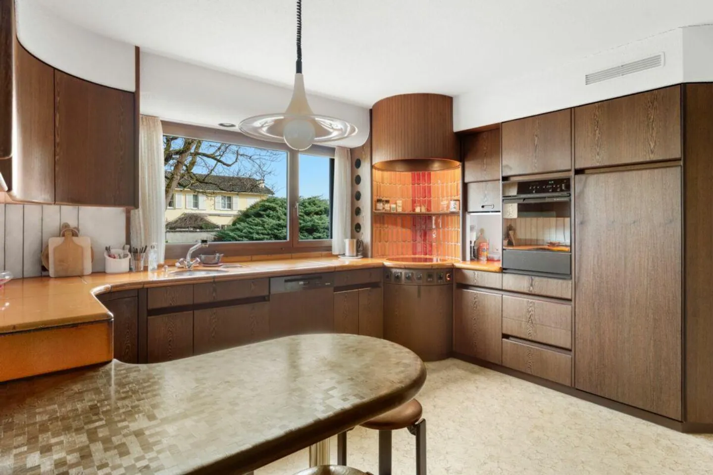 Une des plus belles propriétés à Binningen - Villa avec potentiel de développement - Photo 4 sur 19