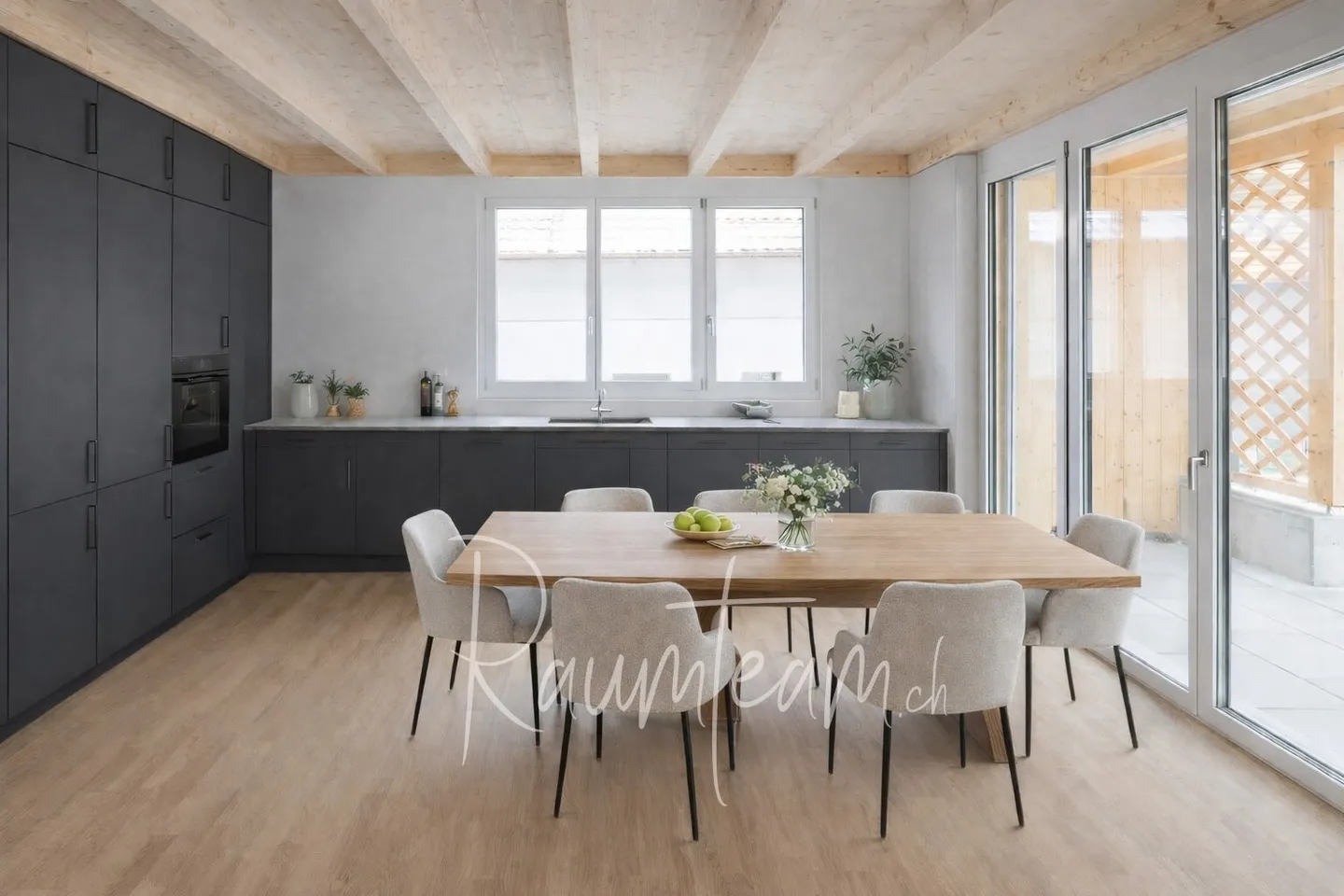 Last Free House: Ecological Living with a View of the Vineyards - Photo 3 of 15