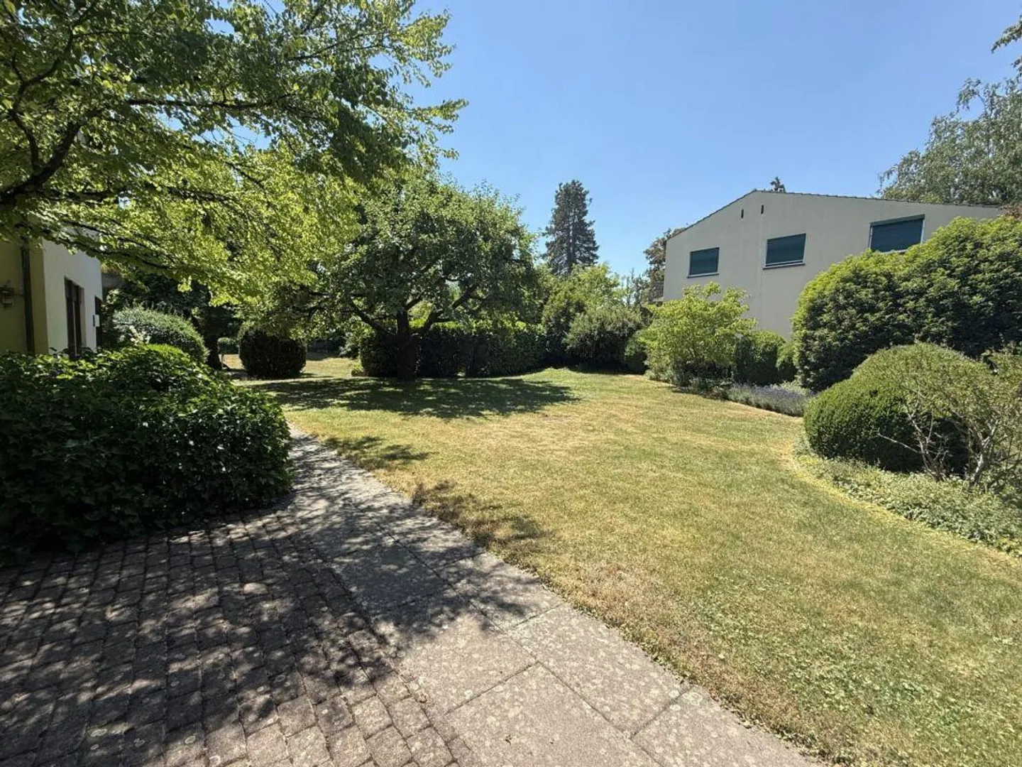 Une des plus belles propriétés à Binningen - Villa avec potentiel de développement - Photo 13 sur 19