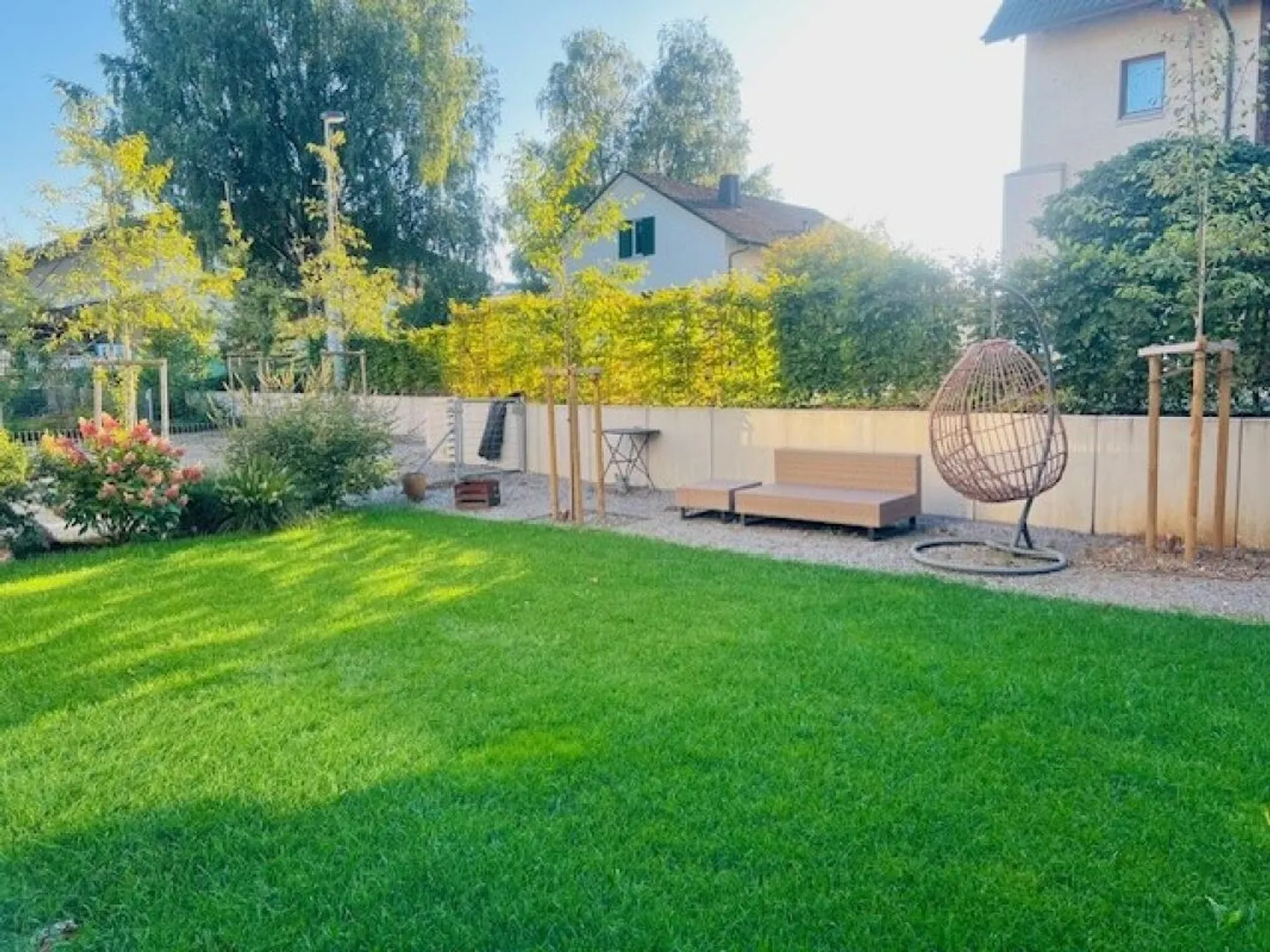 Vita di giardino di lusso - urbanamente connesso, vicino alla natura a Eglisau - Foto 12 di 14