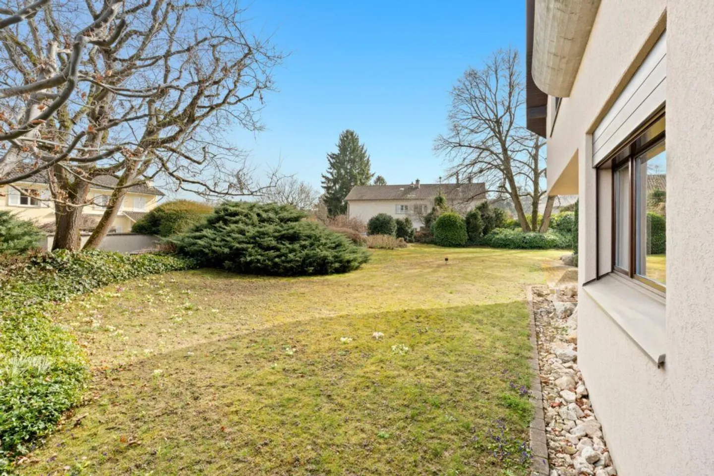 Une des plus belles propriétés à Binningen - Villa avec potentiel de développement - Photo 15 sur 19