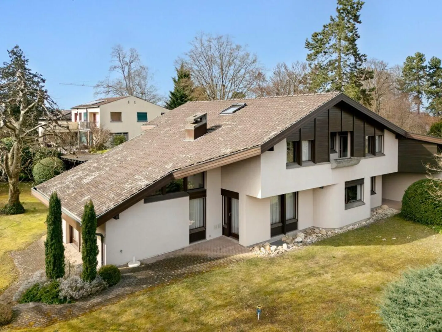Une des plus belles propriétés à Binningen - Villa avec potentiel de développement - Photo 17 sur 19