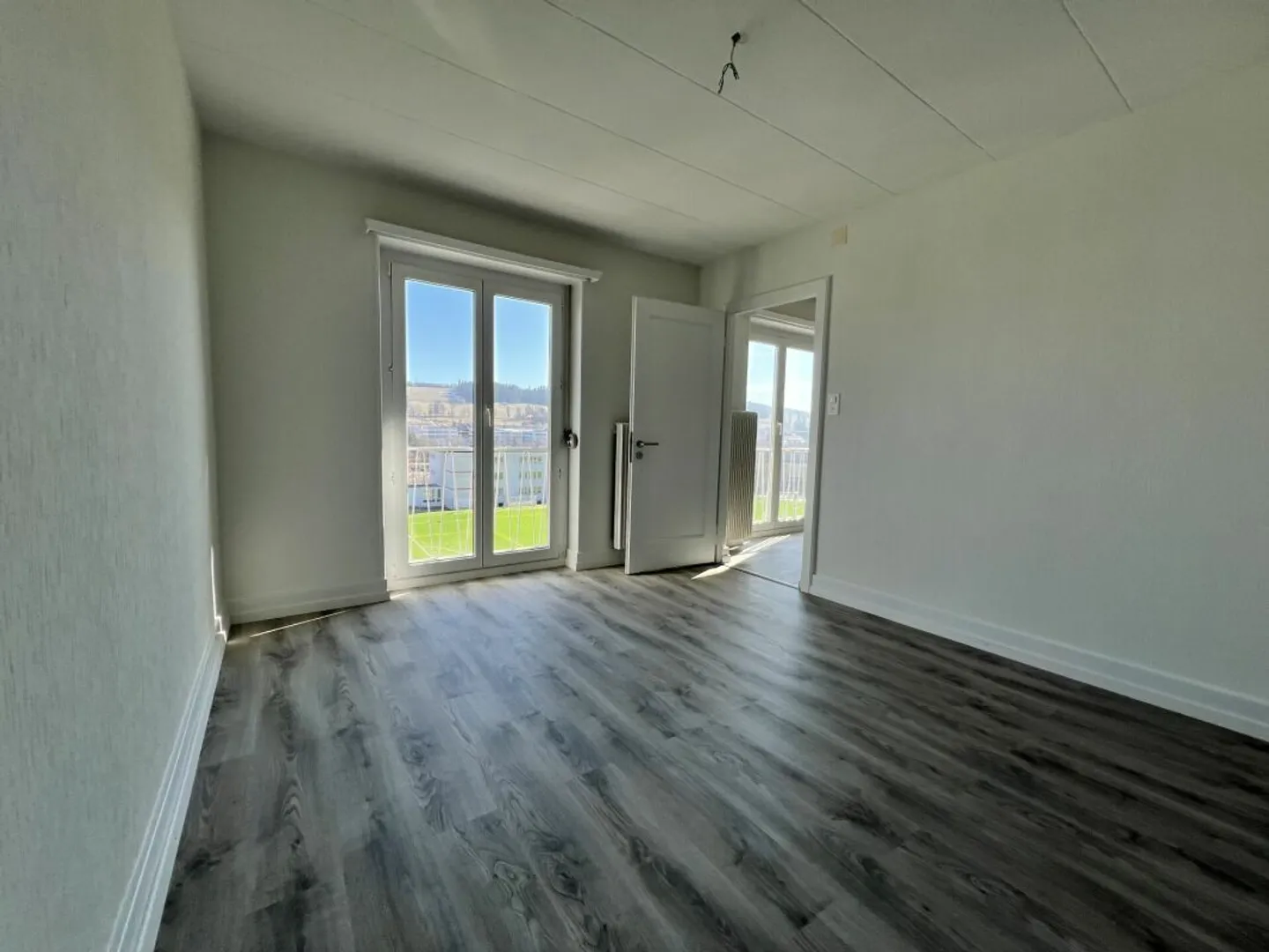 Bellissimo appartamento ristrutturato di 4 stanze - Foto 8 di 8