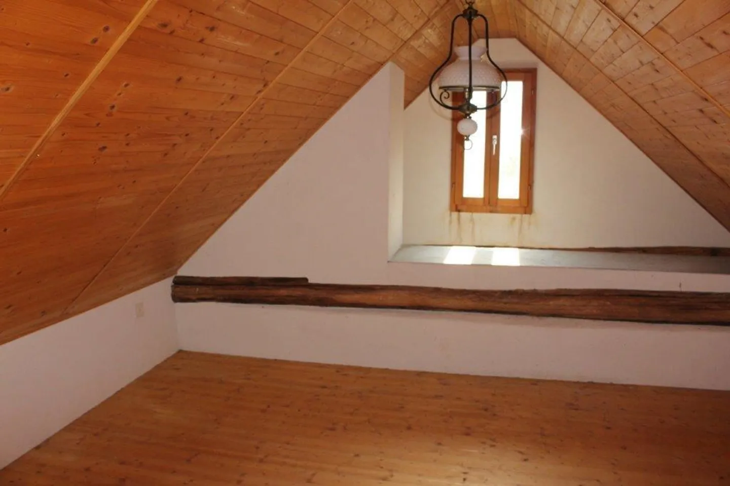 Casa da ristrutturare a Spruga - Foto 9 di 20