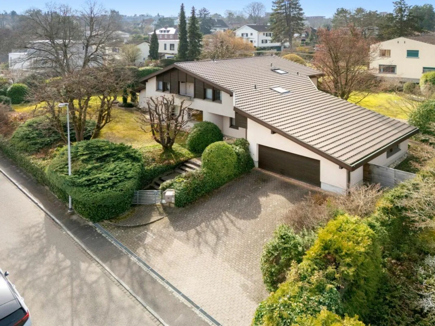 Une des plus belles propriétés à Binningen - Villa avec potentiel de développement - Photo 19 sur 19